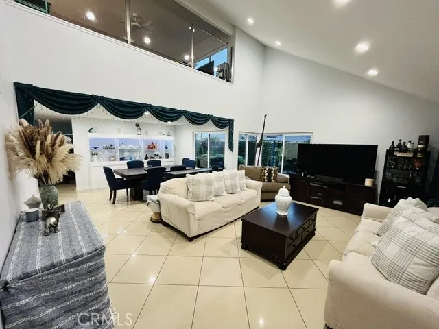 12711 Castleford Lane, Cerritos, California 90703 home-pic-1